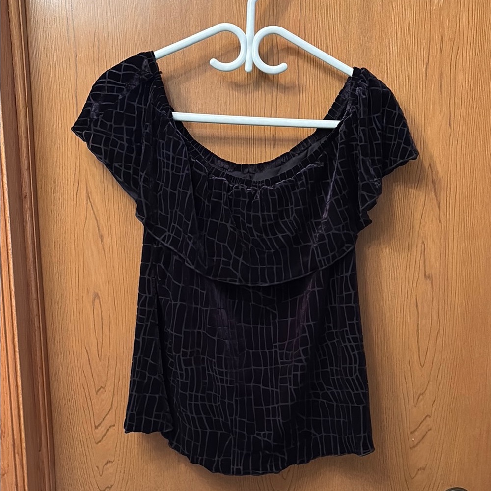 Halston fully lined Black Off-Shoulder Top